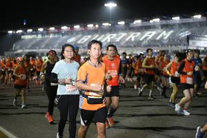 BIB: 1104, 238
                            <button type="button" onclick="openModal(10856025)" class="btn btn-primary btn-sm float-right btn-popup" data-toggle="modal" data-target=".modal-high-quality">
                        <i class="fas fa-shopping-cart"></i> Add to Cart
                    </button>
                                            <button type="button" onclick="isThisMe(10856025, true)" class="btn btn-success btn-sm float-right btn-popup btn-isme hidden" data-toggle="tooltip" data-placement="bottom" title="นี่คือรูปของคุณใช่ไหม คลิกที่นี่เพื่อเอาเข้าอัลบั้ม">
                        <i class="fas fa-plus"></i> Add to album
                    </button>
                    <button type="button" onclick="isThisMe(10856025, false)" class="btn btn-warning btn-sm float-right btn-popup btn-isnotme hidden">
                        <i class="fas fa-ban"></i> Remove from album
                    </button>